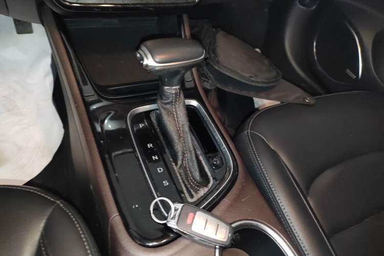 Used GAC Trumpchi GA4 2018 200T Automatic Luxury Edition Gear Lever