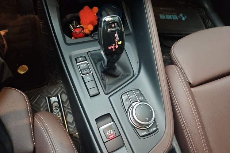 Used BMW X1 2022 sDrive25Li Leading Model Gear Lever