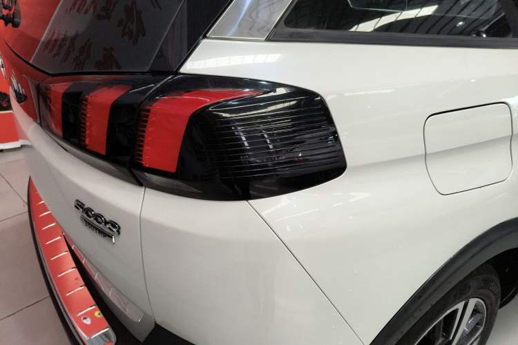 Used Peugeot 5008 2017 350THP 5-Seat Elite Edition
