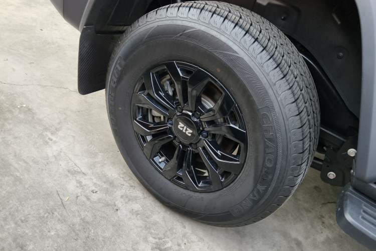 Used 212 T01 2024 2.0T Explorer
