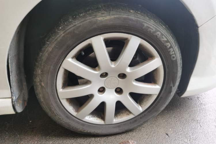 Used Peugeot 308 2014 Enjoy Edition Classic 1.6L Automatic Premium Model
