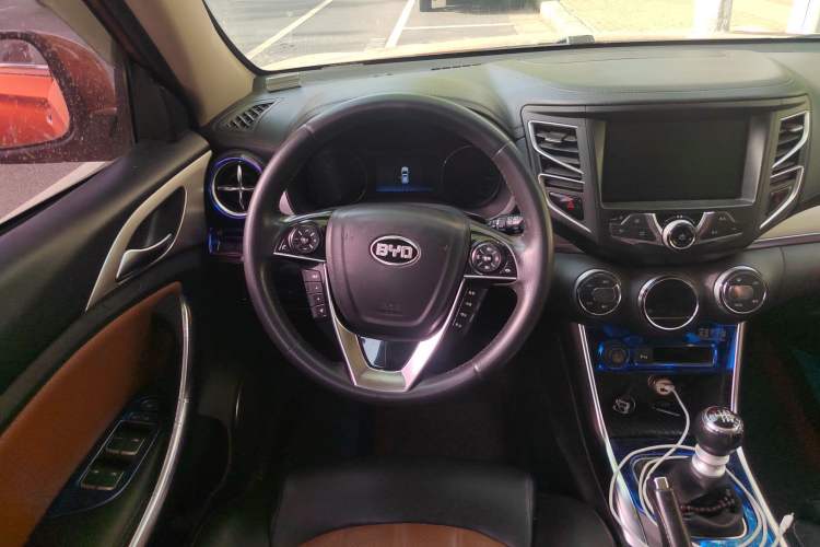 Used BYD Song 2016 1.5TI Manual Luxury Model Steering Wheel