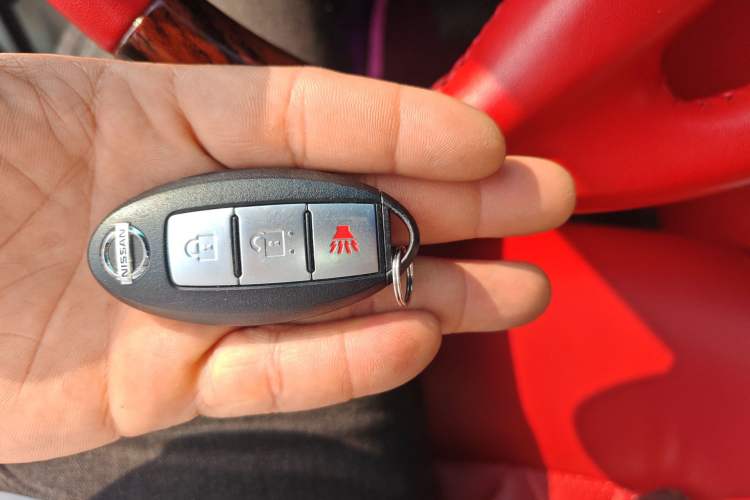 Used Nissan Patrol 2018 4.0L LinkedIn Edition Vehicle Key