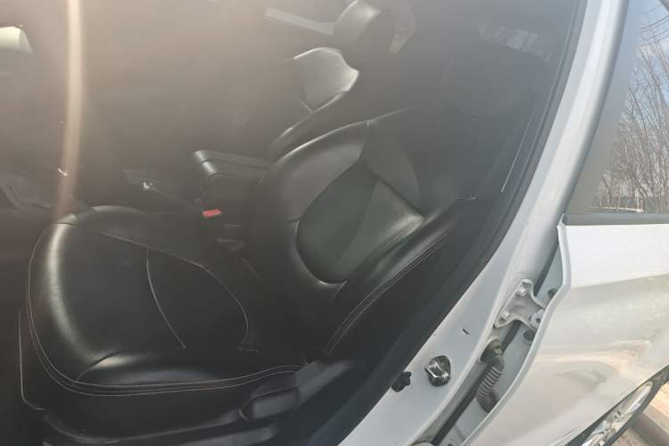 Used Hyundai Verna (older generation) 2017 1.4L Manual Refreshed Version China VI Standard Left Front Seat