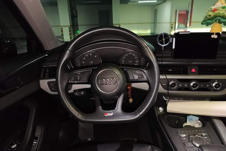 Used Audi A4L 2018 30th Anniversary Edition 40 TFSI Trendy Model
