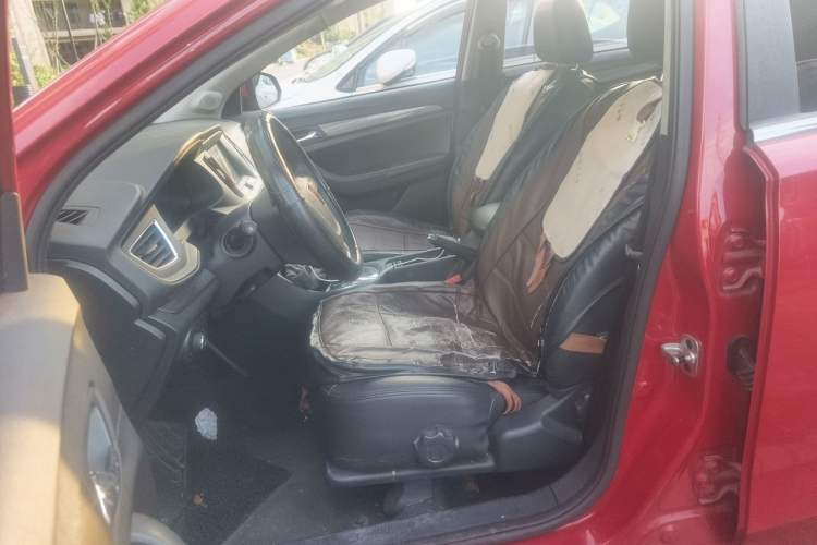 Used Roewe 360 2015 1.5L Automatic Luxury Edition

