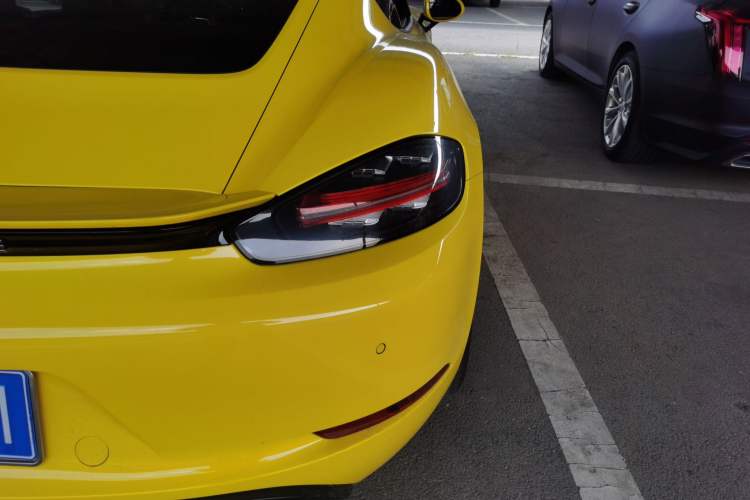 Used Porsche 718 2018 Cayman 2.0T