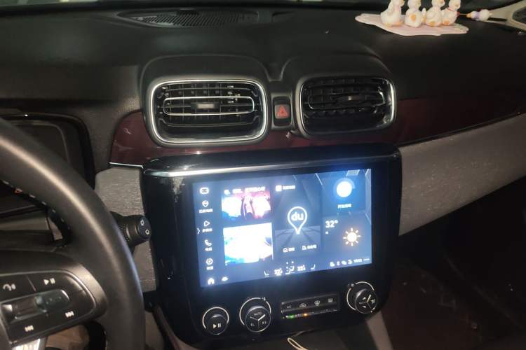 Used Lynk & Co 02 2021 1.5T DCT Two-Wheel Drive Zhaopu Audio And AC Panel