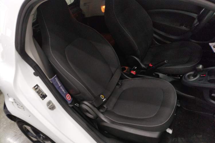 Used smart fortwo 2018 1.0L 52kW Hardtop Passion Edition China V Standard
