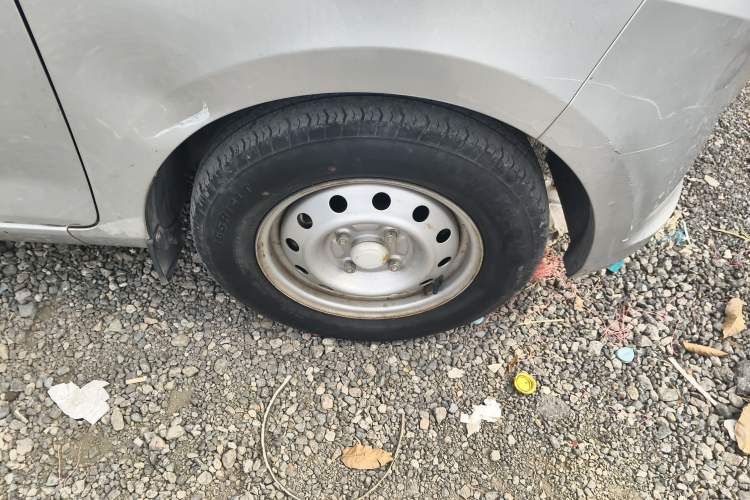 Used Wuling Rongguang V 2019 1.5L Van - Utility Model Right Front Wheel Hub