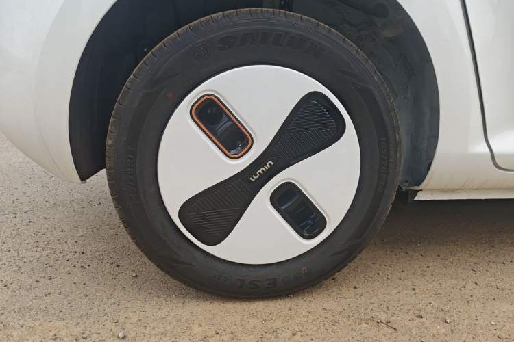 Used CHANGAN NEVO Lumin 2026 Model Treasure Edition 205km Passionate Beige Ningde Right Rear Wheel Hub