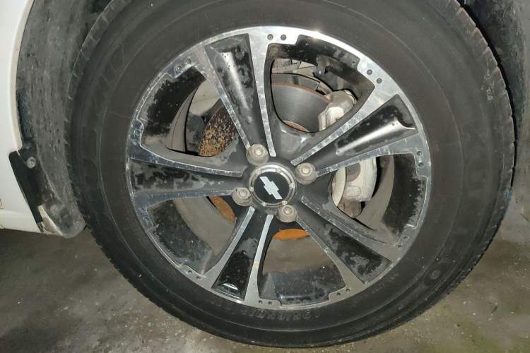 Used Chevrolet Aveo Sonic 2014 Sedan 1.4SL AT Stylish Sunroof Edition
