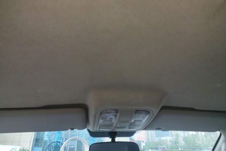 Used Foton Tunland Yutu 2020 2.0T Yutu 8 Diesel Two-Wheel Drive Luxury Long-Wheelbase 4F20TC Headliner