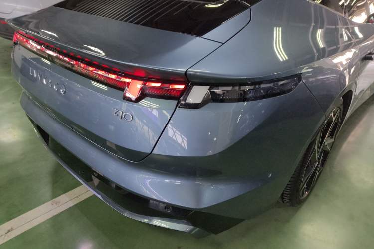 Used Lynk & Co Z10 2025 95 kWh 702 km All-Wheel Drive Intelligent Driving Ultra