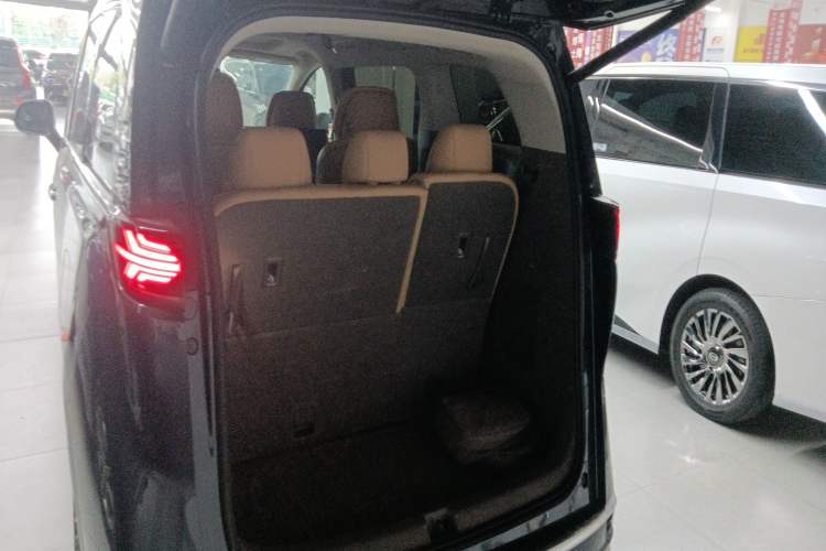 Used Denza D9 2022 DM-i 970 Four-Wheel Drive Flagship Model