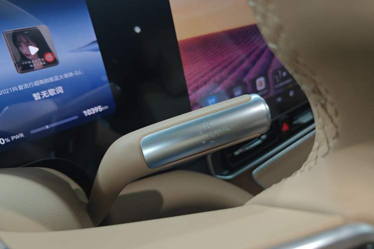 Used Hima AITO M9 2024 Range-Extended Ultra Version 52 kWh 5-Seater Model Gear Lever