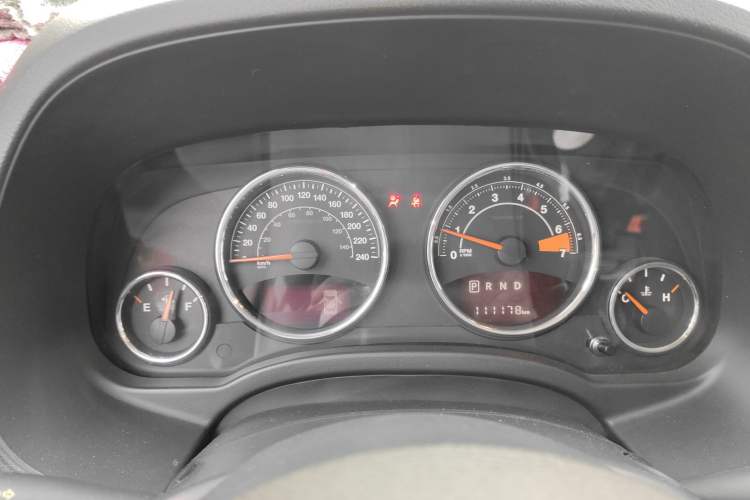 Used Jeep Compass 2014 2.4L four-wheel drive luxury version
