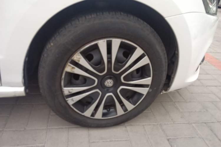 Used Volkswagen Polo 2016 1.6L Automatic Comfort Model
