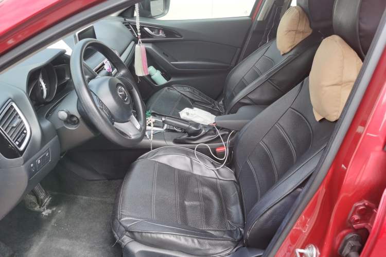 Used Mazda 3 Axela 2016 Sedan 1.5L Automatic Luxury Model