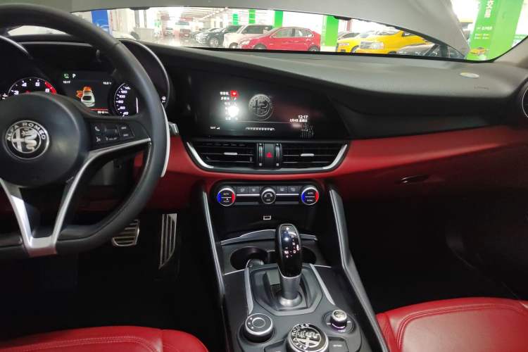 Used Alfa Romeo Giulia 2017 2.0T 280HP Luxury Edition