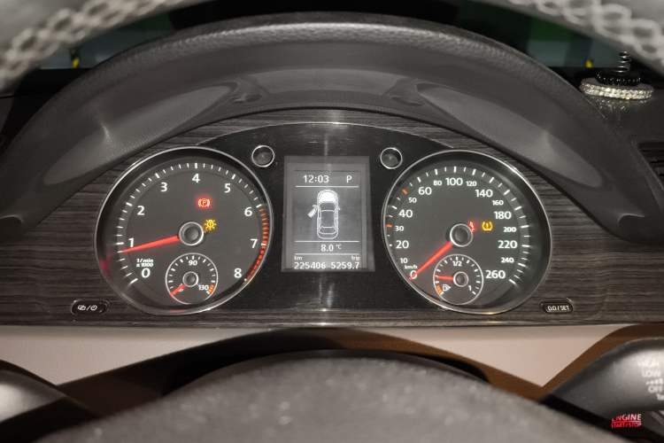 Used Volkswagen Magotan 2012 Facelift 2.0 TSI Prestige Model