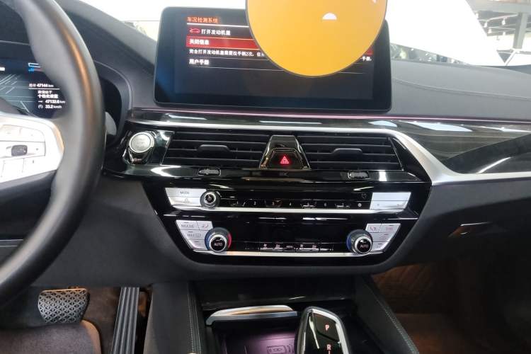 Used BMW 5 Series 2022 Second Facelift 525Li M Sport Package
