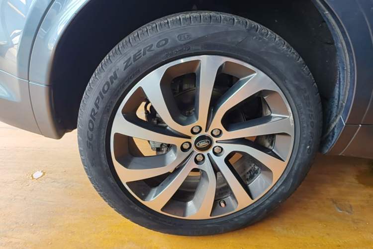 Used Land Rover Discovery Sport 2020 249 PS R-Dynamic Performance Edition