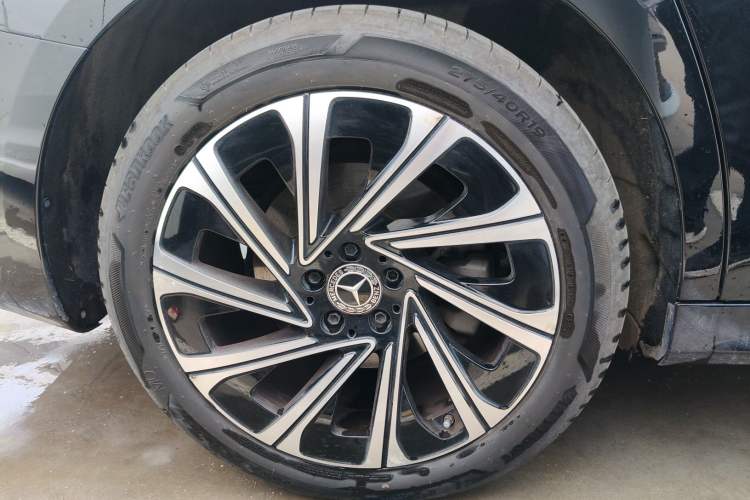 Used Mercedes-Benz E-Class 2024 E 300 L Luxury Model Right Rear Wheel Hub