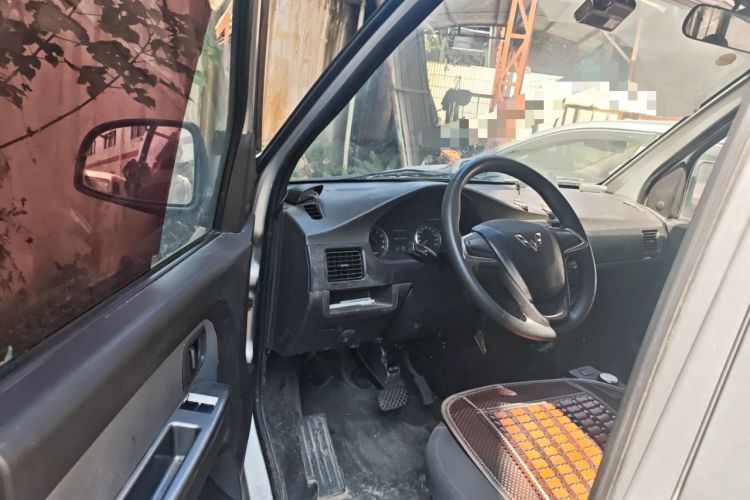 Used Wuling Rongguang EV 2020 Basic Version 7-Seater 300 km