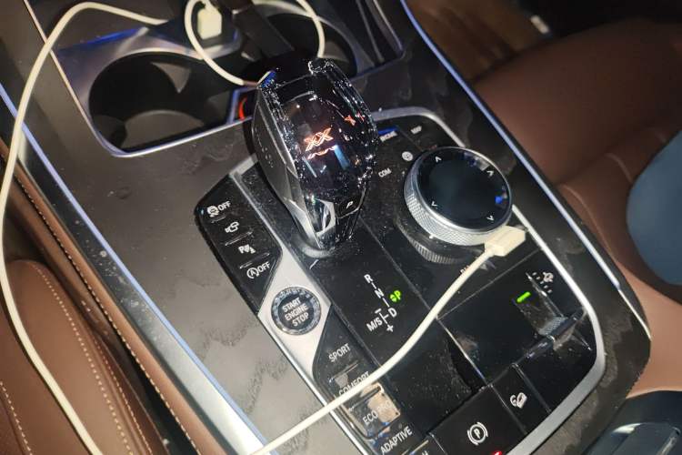 Used BMW X7 2022 xDrive40i Luxury Package with Leading Features