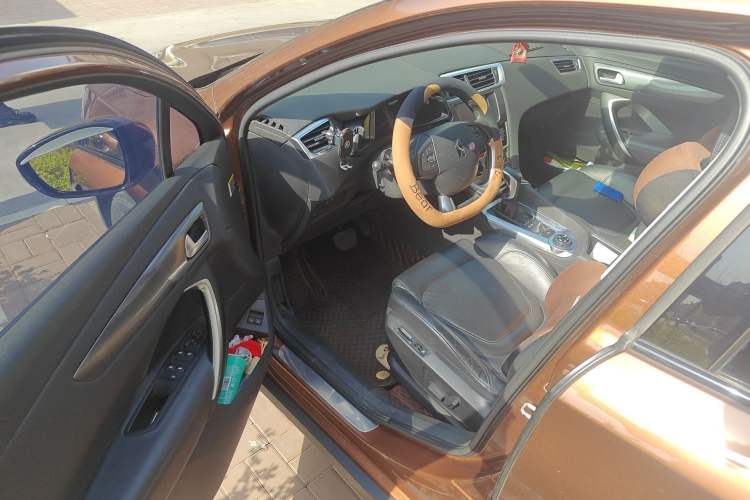 Used DS 6 2016 1.6T Luxury Edition THP160 Driver Seat