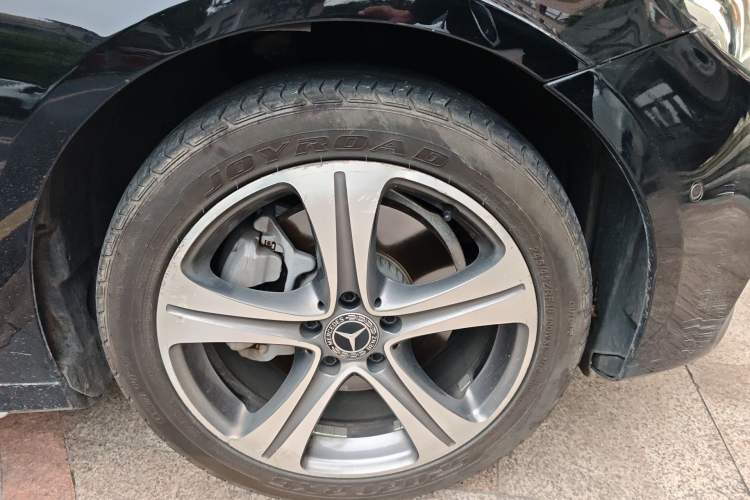 Used Mercedes-Benz E-Class 2018 Facelift E 200 L Sport Edition
