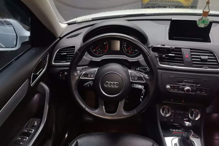 Used Audi Q3 2013 35 TFSI Comfort Model
