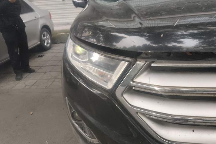 Used Ford Edge 2016 EcoBoost 245 Two-Wheel-Drive Titanium 5-Seater
