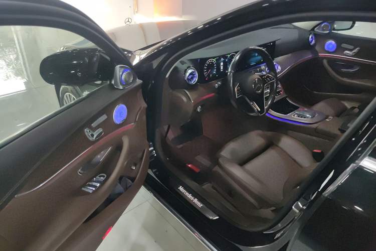 Used Mercedes-Benz E-Class 2022 Second Facelift E 300 L Fashion Edition
