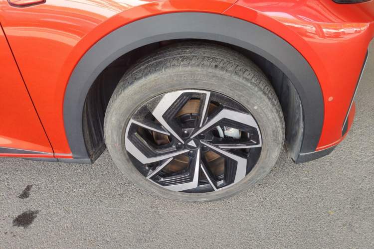 Used Deepal S07 2024 215Max Qiankun Intelligent Driving ADS SE Range-Extended Version Right Front Wheel Hub