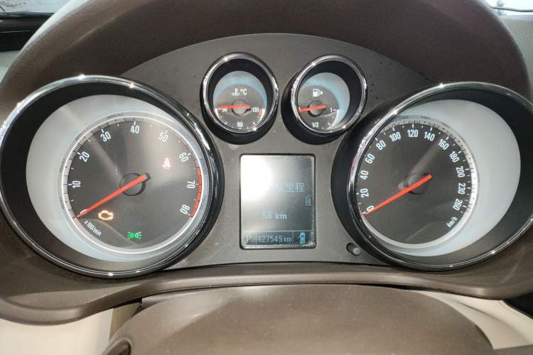 Used Buick Regal 2015 2.0L Leading Fashion Edition Instrument Cluster