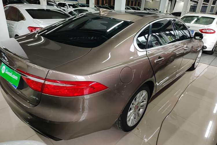Used Jaguar XFL 2018 XFL 2.0T 250 PS Luxury Edition
