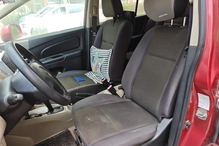 Used Venucia R50 2012 1.6L Automatic Comfort Edition Left Front Seat