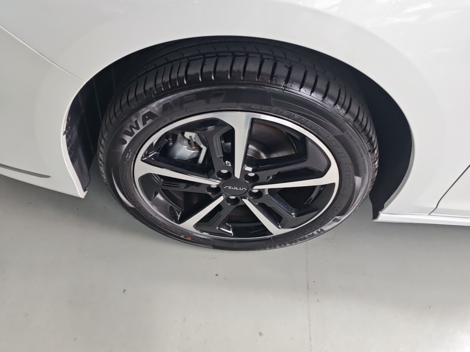 Dongfeng Aeolus Yixuan MAX 2024 1.5T Luxury Edition — снимка 10