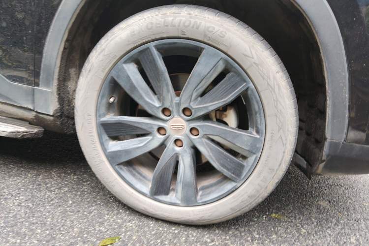 Used Geely Auto Haoyue 2022 1.8TD DCT Black Gold Limited Edition 7-Seater Right Front Wheel Hub