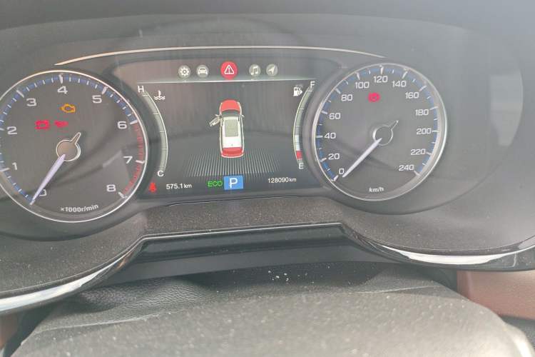 Used GAC Trumpchi GS8 2017 320T Two-Wheel Drive Luxury Smart Connectivity Version (7 Seats) Odometer Close Up