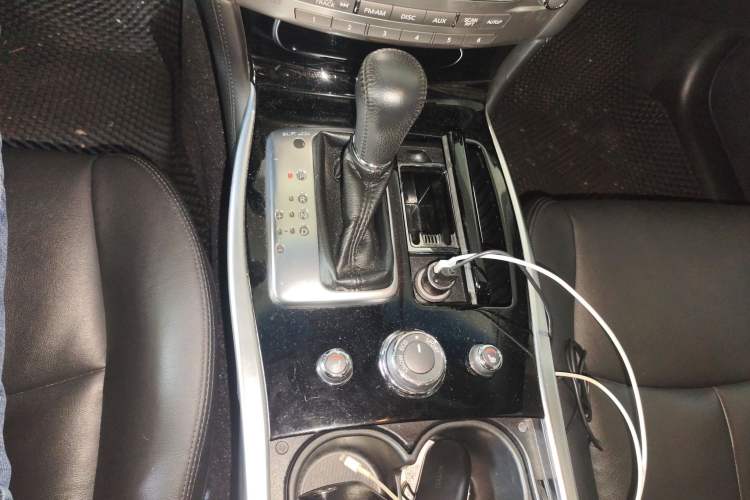 Used Infiniti Q70 2015 Q70L 2.5L Elite Edition Gear Lever