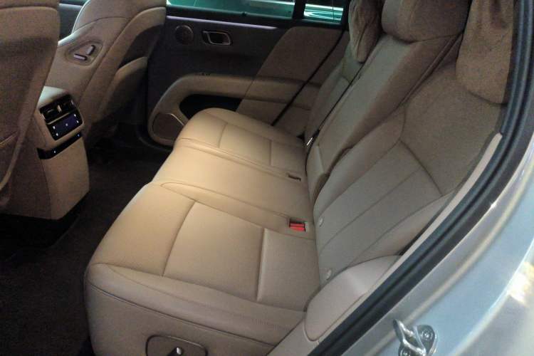 Used Li Auto i6 2025 Model Two-Wheel-Drive Standard Type