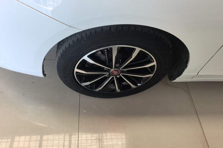 Used Roewe i5 2020 1.5L Manual 4G Connect Leehao Flagship Edition