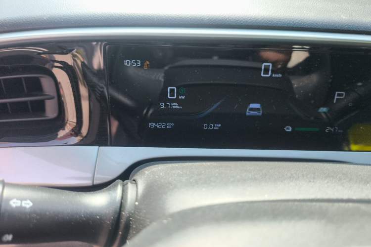 Used Geely Galaxy Geome 2025 310km Youth Edition Odometer Close Up