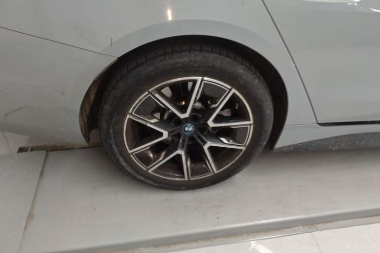 Used BMW i4 2023 eDrive35 Exterior 5