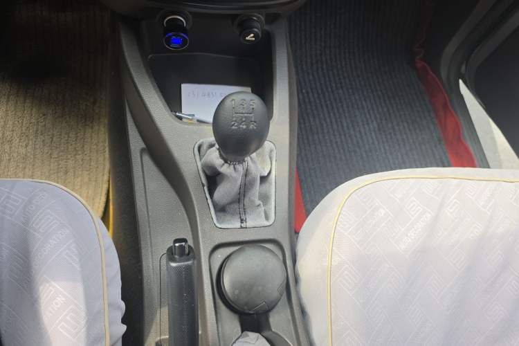 Used Wuling Rongguang V 2016 1.5L Standard Version