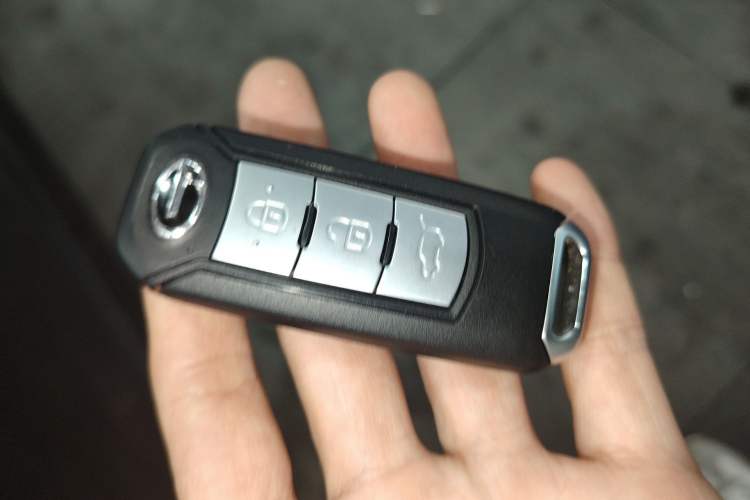 Used GAC Trumpchi GS5 Super 2015 1.8T Automatic Two-Wheel Drive Luxury Edition