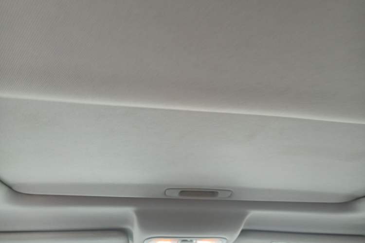 Used CHANGAN CS75 2014 1.8T Automatic Elite Model China IV Standard
